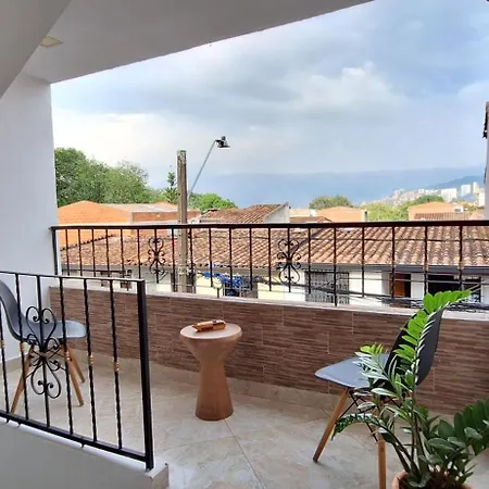 Elegante Y Hermoso Apartamento En Medellin